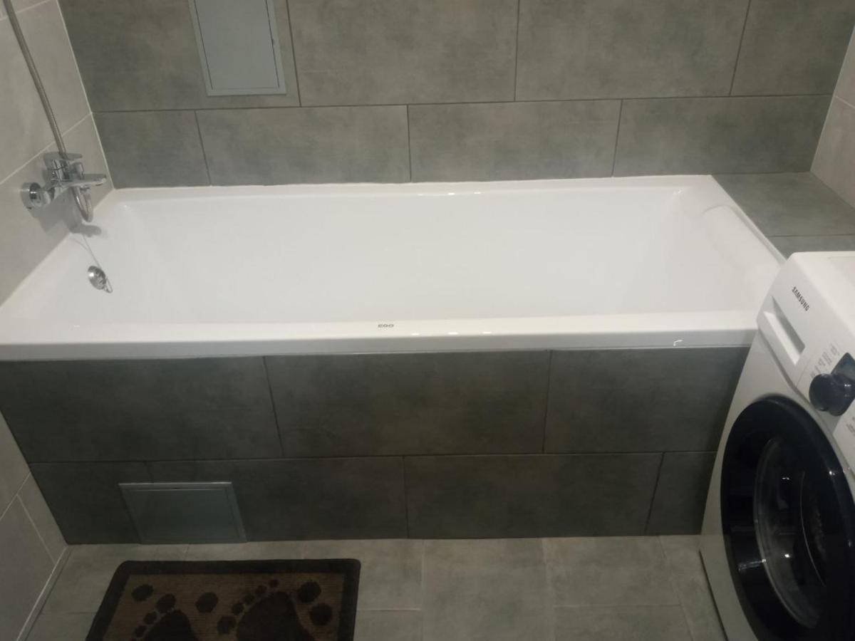 Apartment Edelweiss Užhorod Esterno foto