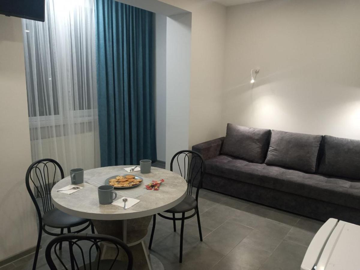 Apartment Edelweiss Užhorod Esterno foto